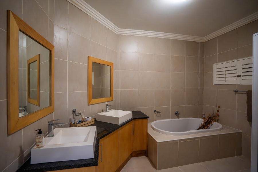 4 Bedroom Property for Sale in West Beach Eastern Cape